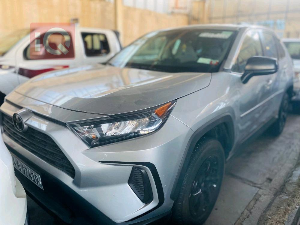 تۆیۆتا ڕاڤ 4